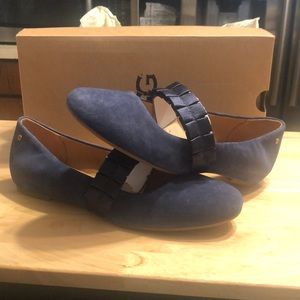 DONATED NIB navy leather Thea ruffle flats by ugg size 10